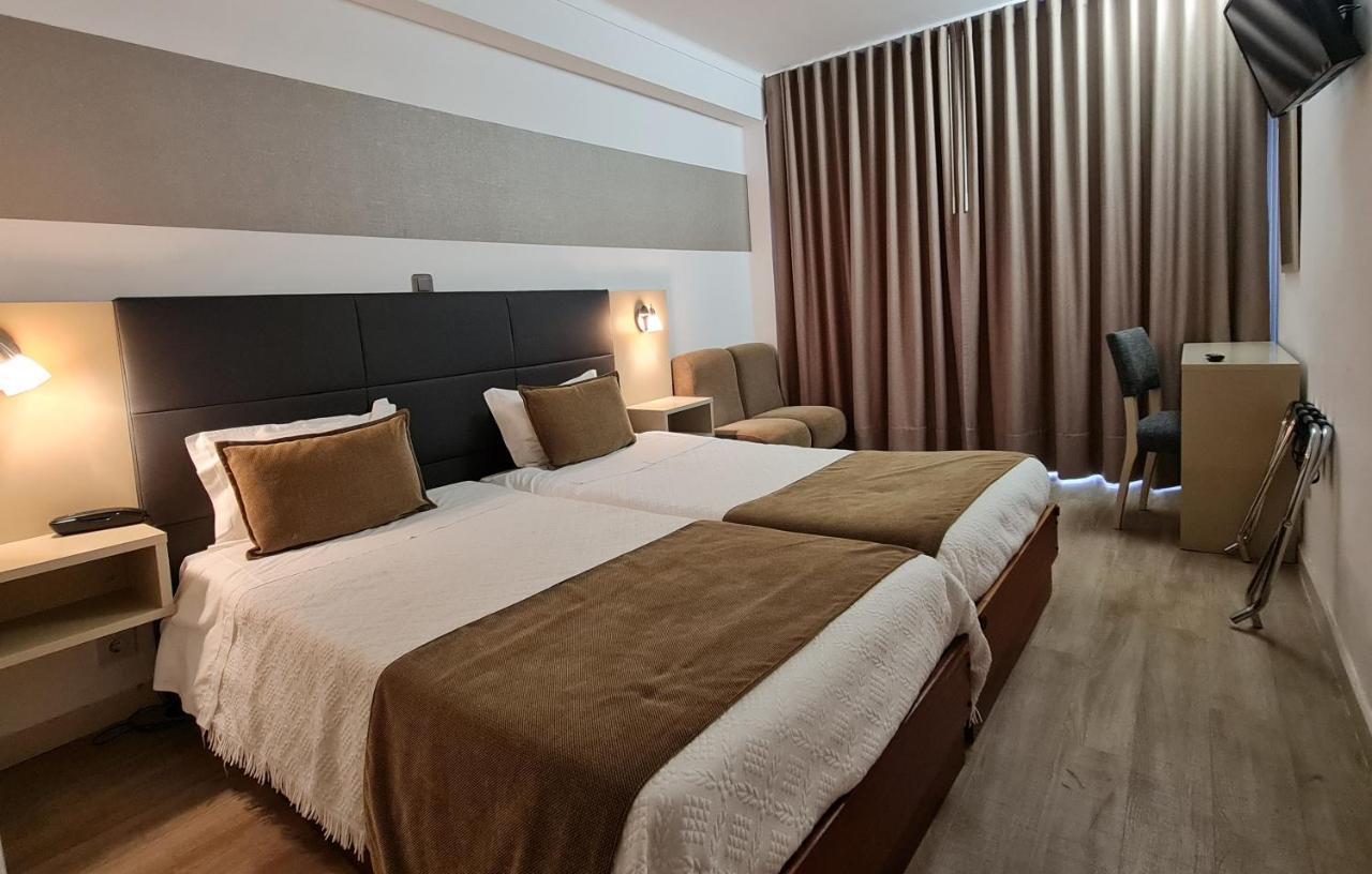 Hotel Eden ルゾ エクステリア 写真